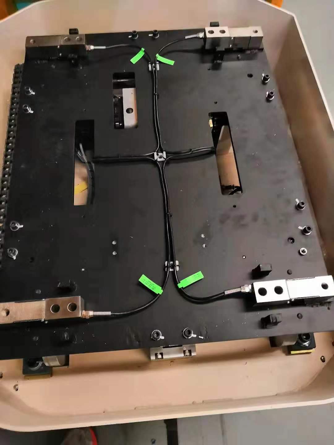 稱重傳感器應(yīng)用于機(jī)場分揀平臺